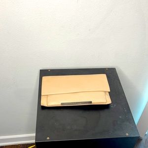 Clutch purse with shoulder chain